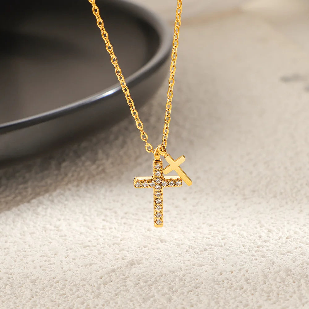 YF8240 Geometric Premium Cross Zircon Necklace Womens Clavicle Necklace 18K Gold Plated Waterproof Stainless Steel