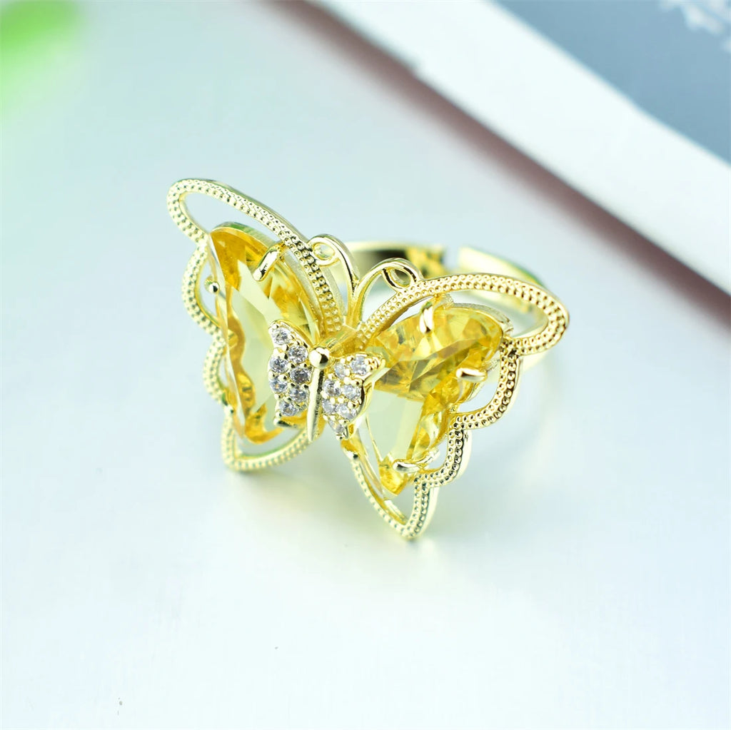 2021 New Fashion Ladies Glass Crystal Butterfly Ring 18 Colors Optional Adjustable Ladies Anniversary Gift Bulk Wholesale
