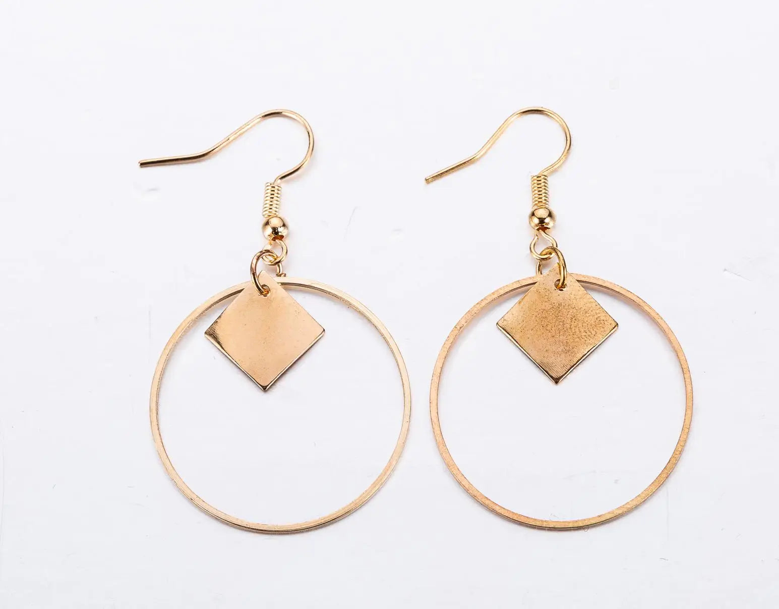 Pendientes Corazón Geométrico Hueco Tono Dorado Para Mujer Regalo Joyería Accesorio Moderno Elegante