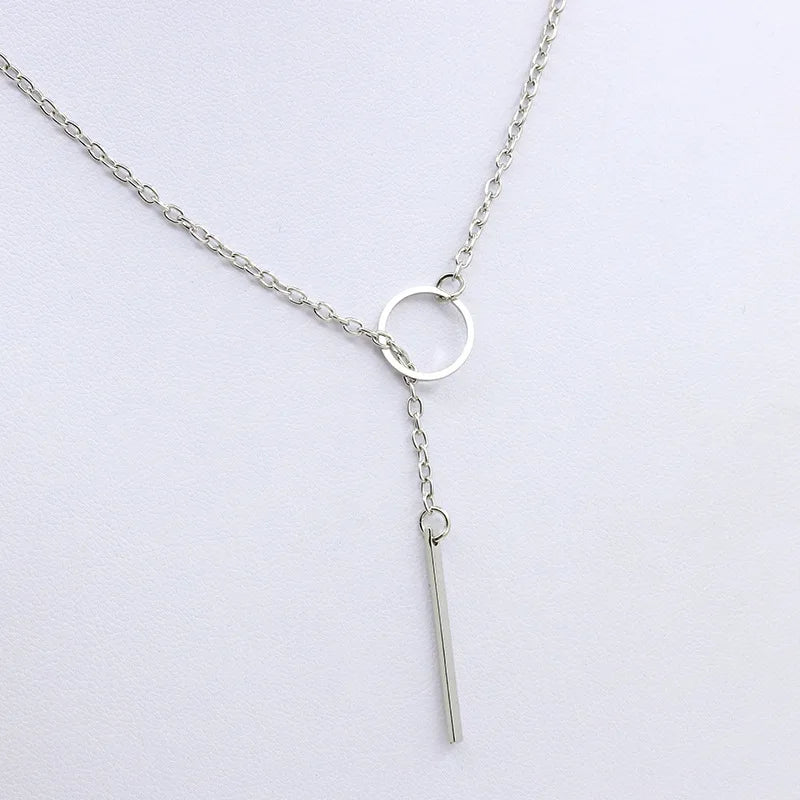 Fashion Round Metal Necklace For Women Elegant Design Statement Jewelry For Ladies