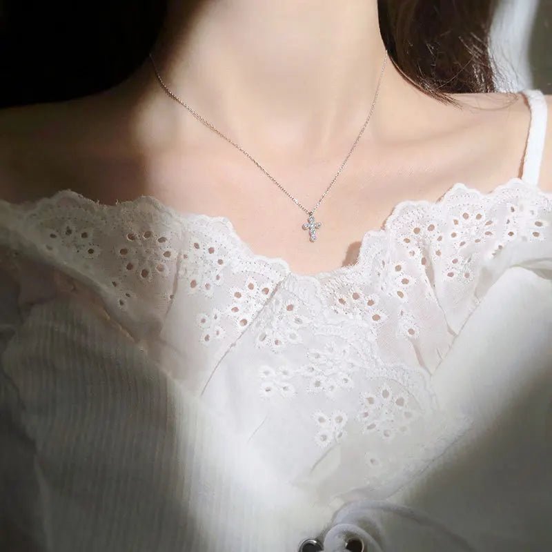 925 Sterling Silver Pavé Crystal Cross Pendant Necklace Women'S Classic Temperament Wedding Jewelry Girlfriend