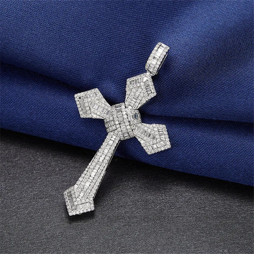 Collar con colgante de cruz larga de diamantes de oro de 14K con elegante joyería de moissanita para mujeres y hombres