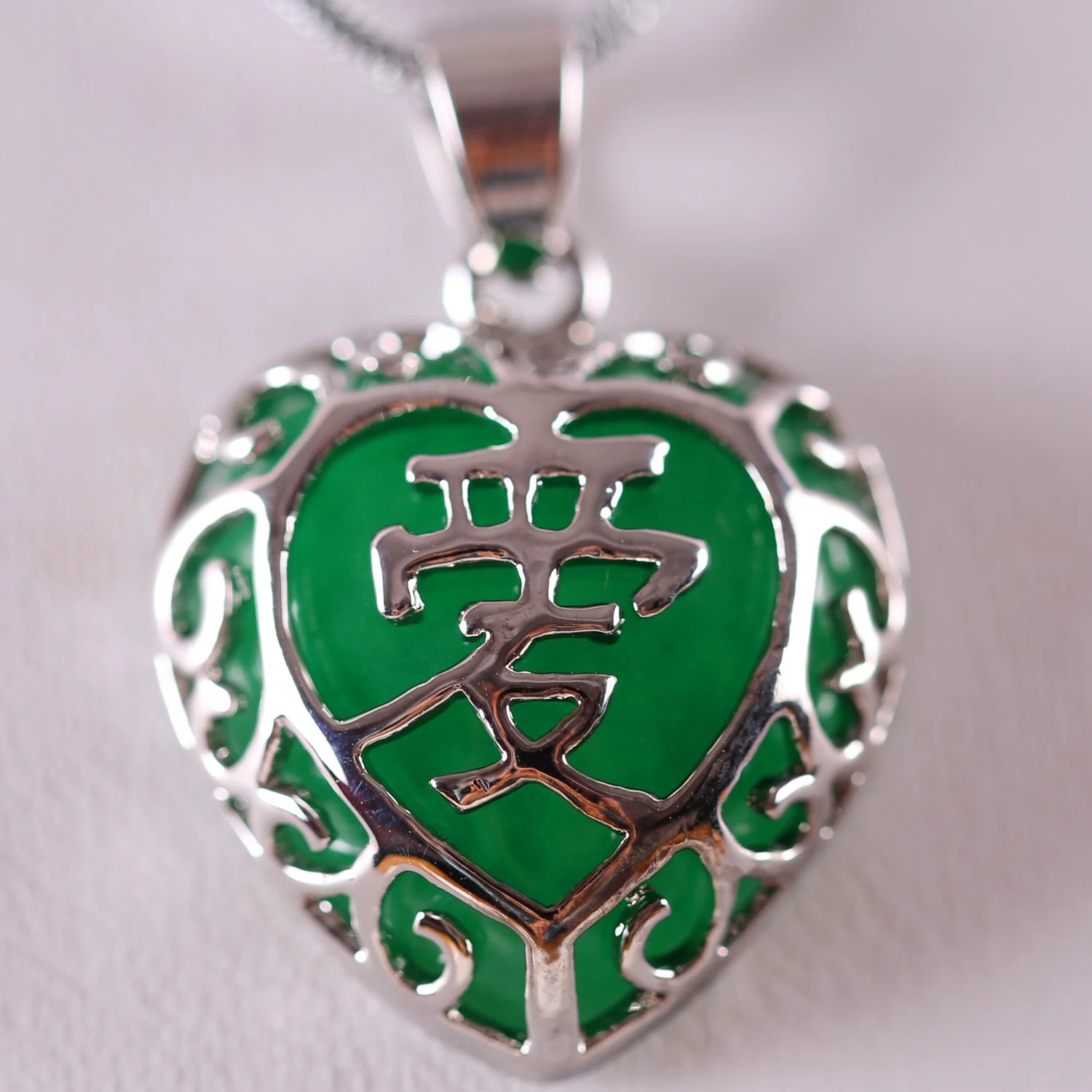 Women'S Pendat Natural Stone Green Jades Four Leat Clover Animal Frog Sea Turtle Gem Cross Bead Necklace Pendant