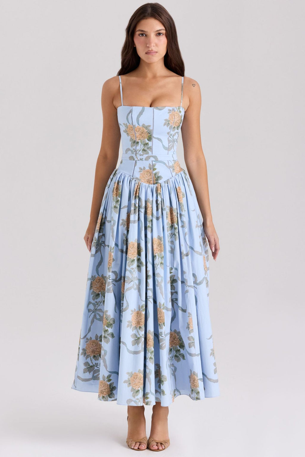 Fairy-Like Elegance, Fashionable and High-End French-Style Spaghetti Strap Dress, Gentle Style, Slimming Floral Spaghetti Strap Dress