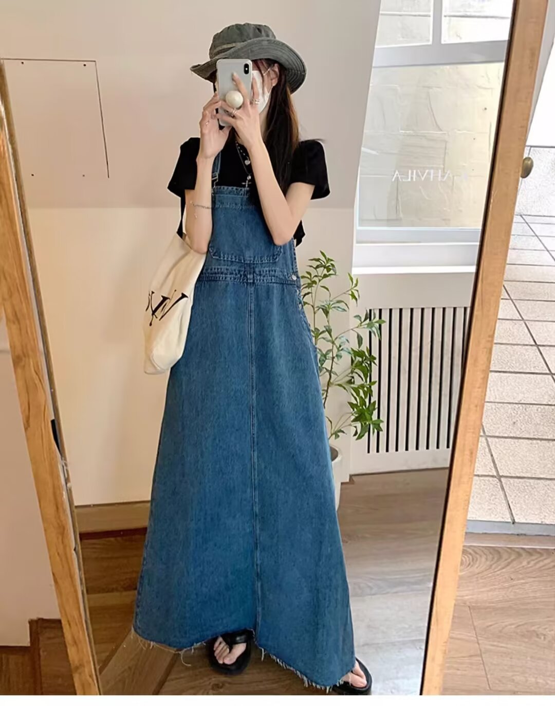 Age-Reducing and Slimming Denim Suspender Dress for Women, 2026 Autumn New Style, Loose Fit, Long Dress for Tall Women, Blue Dress