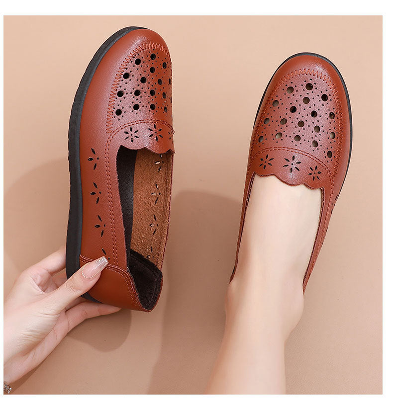 Spring Mom Shoes Sandals Soft Sole Comfortable Flats Hole Hollow Flats Shoes Middle-Aged and Elderly Women's Shoes Elderly Grandma Leather Shoes