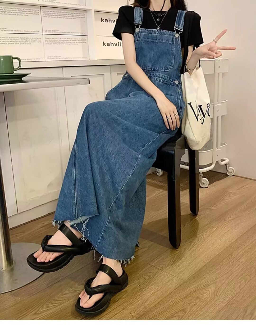 Age-Reducing and Slimming Denim Suspender Dress for Women, 2026 Autumn New Style, Loose Fit, Long Dress for Tall Women, Blue Dress