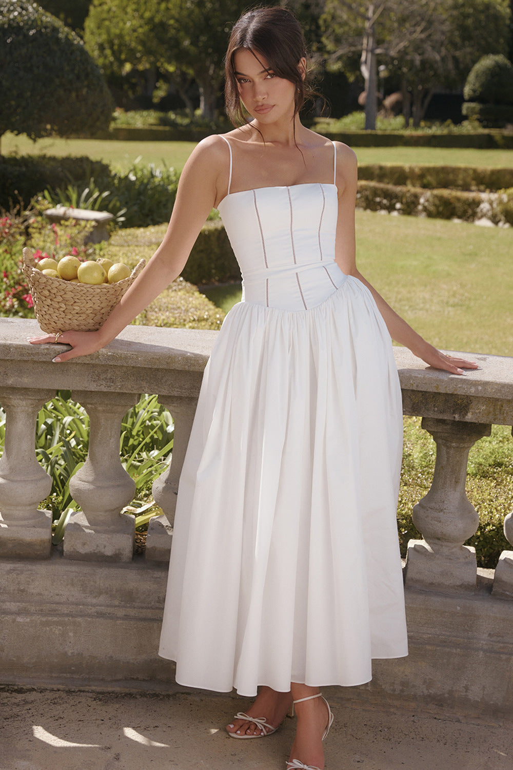 Fairy-Like Elegance, Fashionable and High-End French-Style Spaghetti Strap Dress, Gentle Style, Slimming Floral Spaghetti Strap Dress
