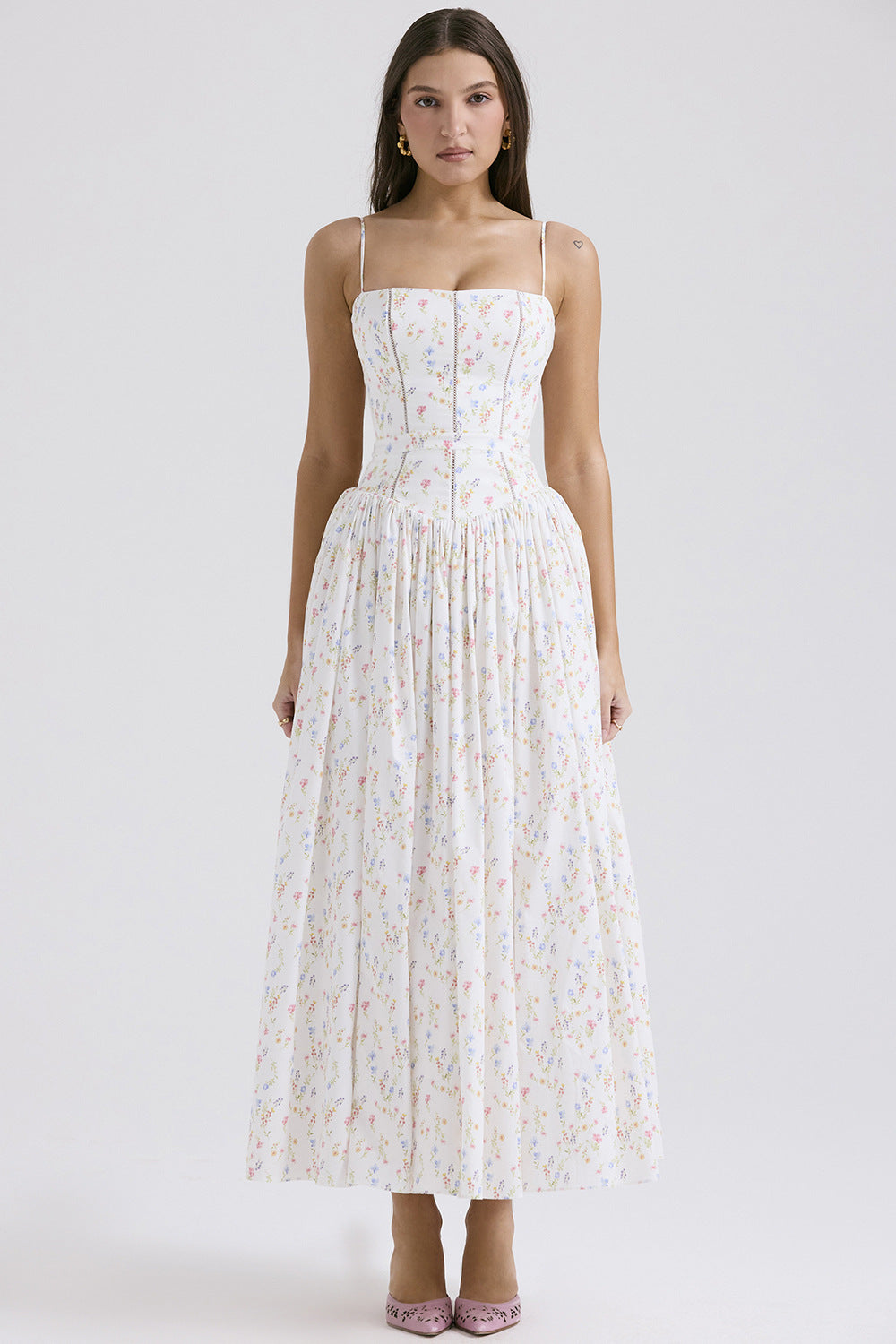 Fairy-Like Elegance, Fashionable and High-End French-Style Spaghetti Strap Dress, Gentle Style, Slimming Floral Spaghetti Strap Dress