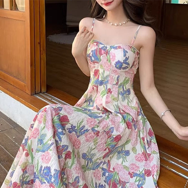2024 New retro floral strap dress women's summer fairy beach dress high-grade mid-length dress elegant all-match