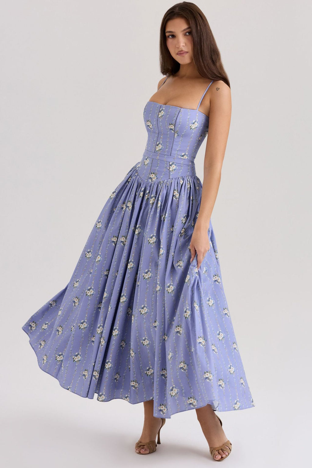 Fairy-Like Elegance, Fashionable and High-End French-Style Spaghetti Strap Dress, Gentle Style, Slimming Floral Spaghetti Strap Dress
