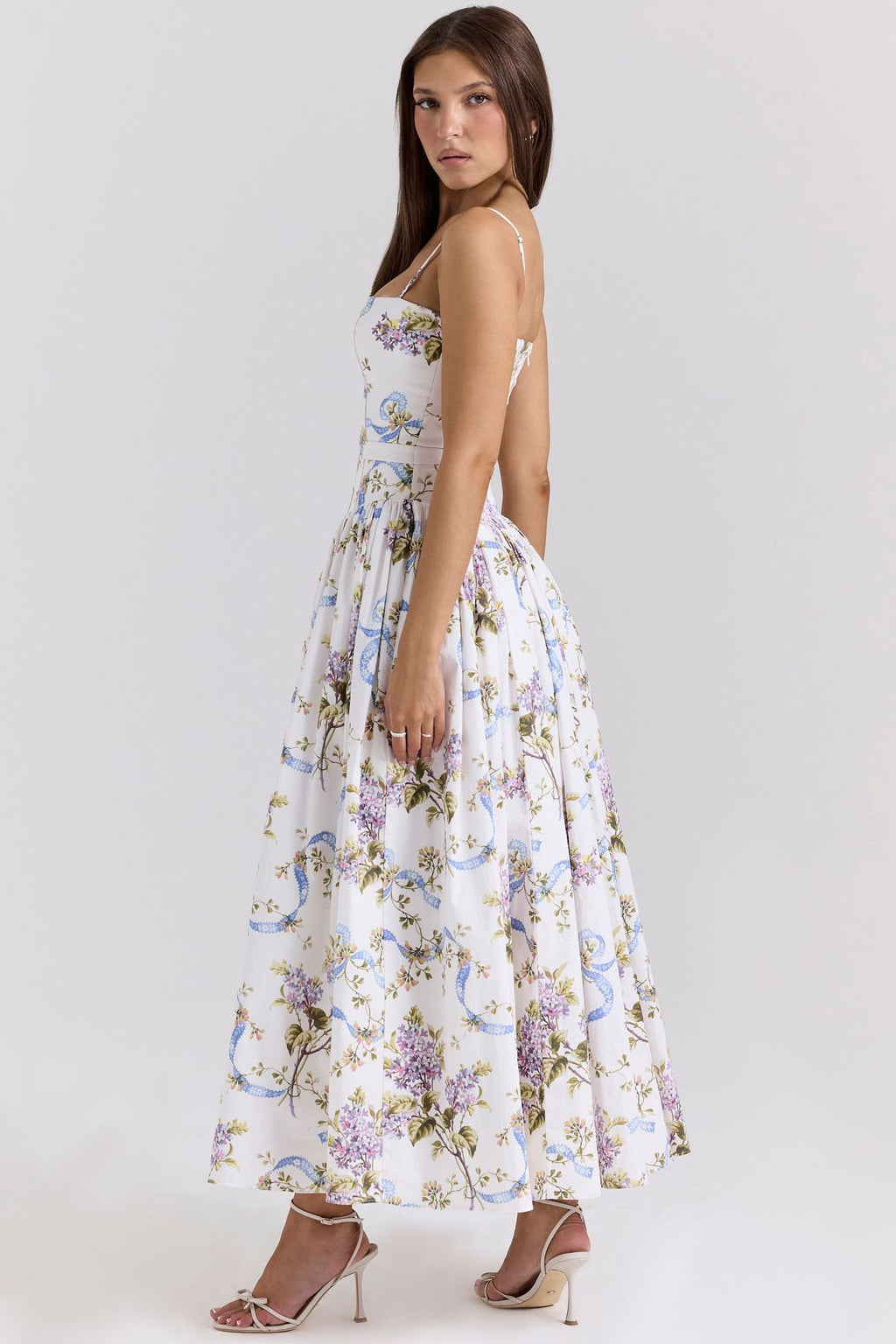 Fairy-Like Elegance, Fashionable and High-End French-Style Spaghetti Strap Dress, Gentle Style, Slimming Floral Spaghetti Strap Dress