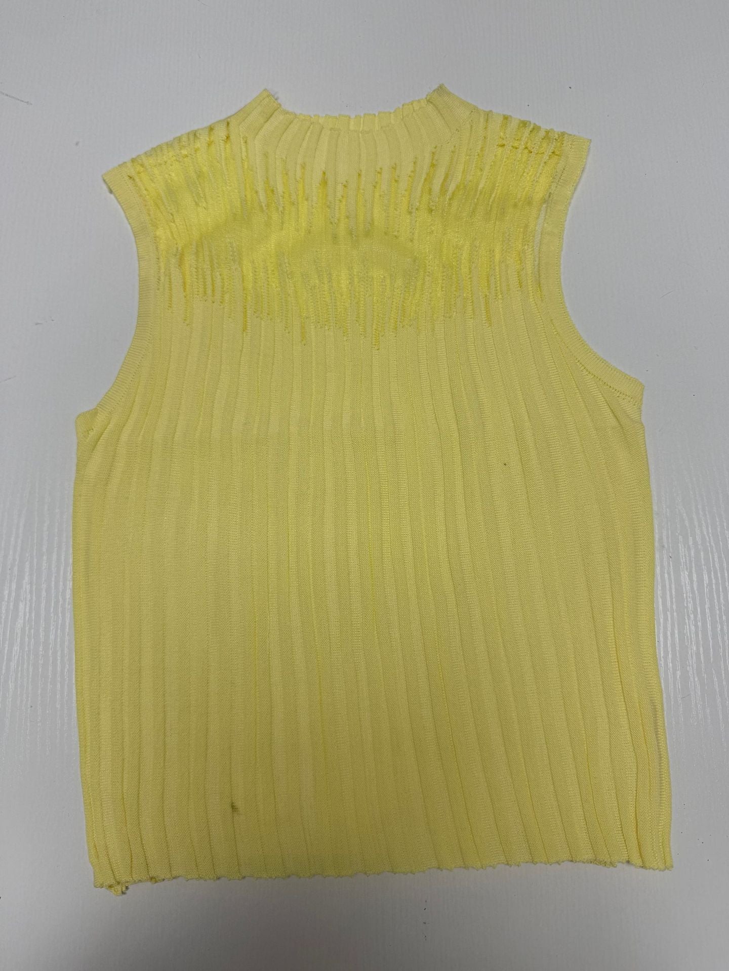 New Style Sleeveless Knit Top for Women, Summer Thin Style with a High-End Feel, Elegant Collar, Vacation Casual Top, Direct Cross-Border Supply