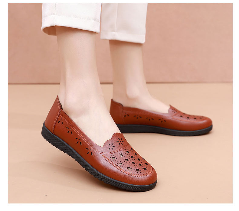 Spring Mom Shoes Sandals Soft Sole Comfortable Flats Hole Hollow Flats Shoes Middle-Aged and Elderly Women's Shoes Elderly Grandma Leather Shoes