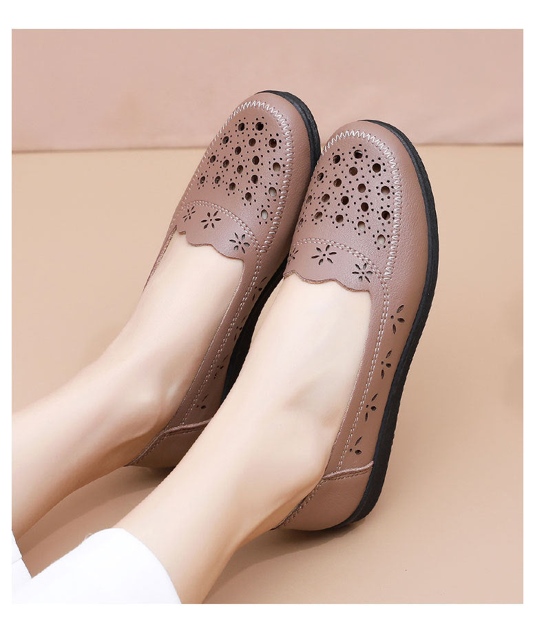 Spring Mom Shoes Sandals Soft Sole Comfortable Flats Hole Hollow Flats Shoes Middle-Aged and Elderly Women's Shoes Elderly Grandma Leather Shoes
