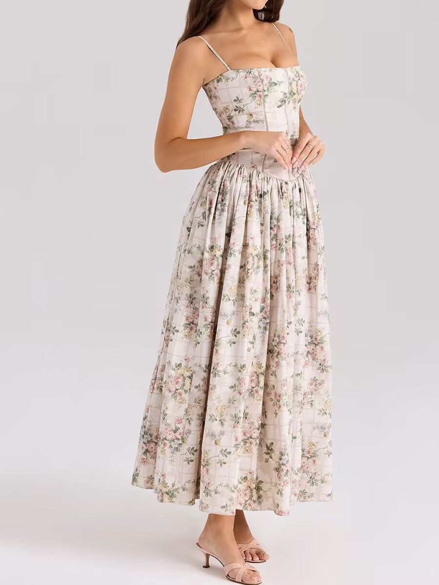 Fairy-Like Elegance, Fashionable and High-End French-Style Spaghetti Strap Dress, Gentle Style, Slimming Floral Spaghetti Strap Dress