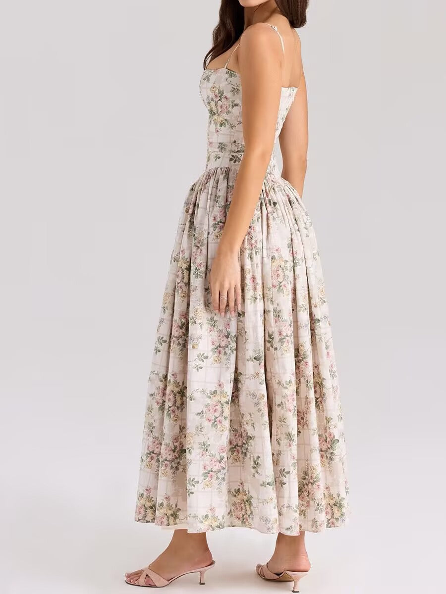 Fairy-Like Elegance, Fashionable and High-End French-Style Spaghetti Strap Dress, Gentle Style, Slimming Floral Spaghetti Strap Dress