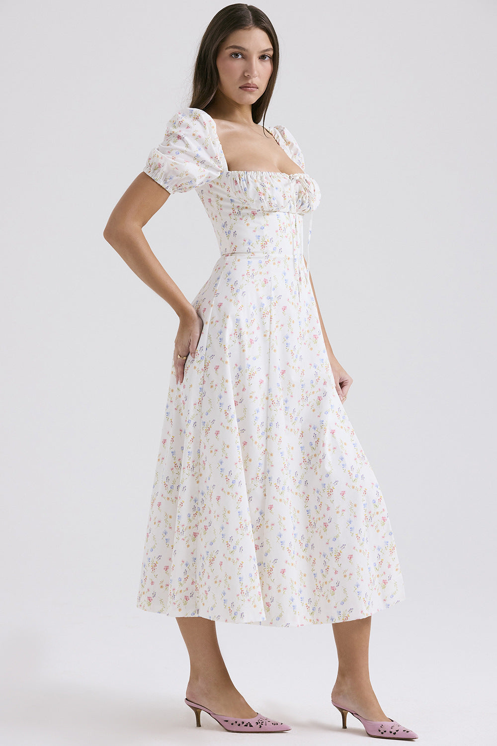 Fairy-Like Elegance, Fashionable and High-End French-Style Spaghetti Strap Dress, Gentle Style, Slimming Floral Spaghetti Strap Dress