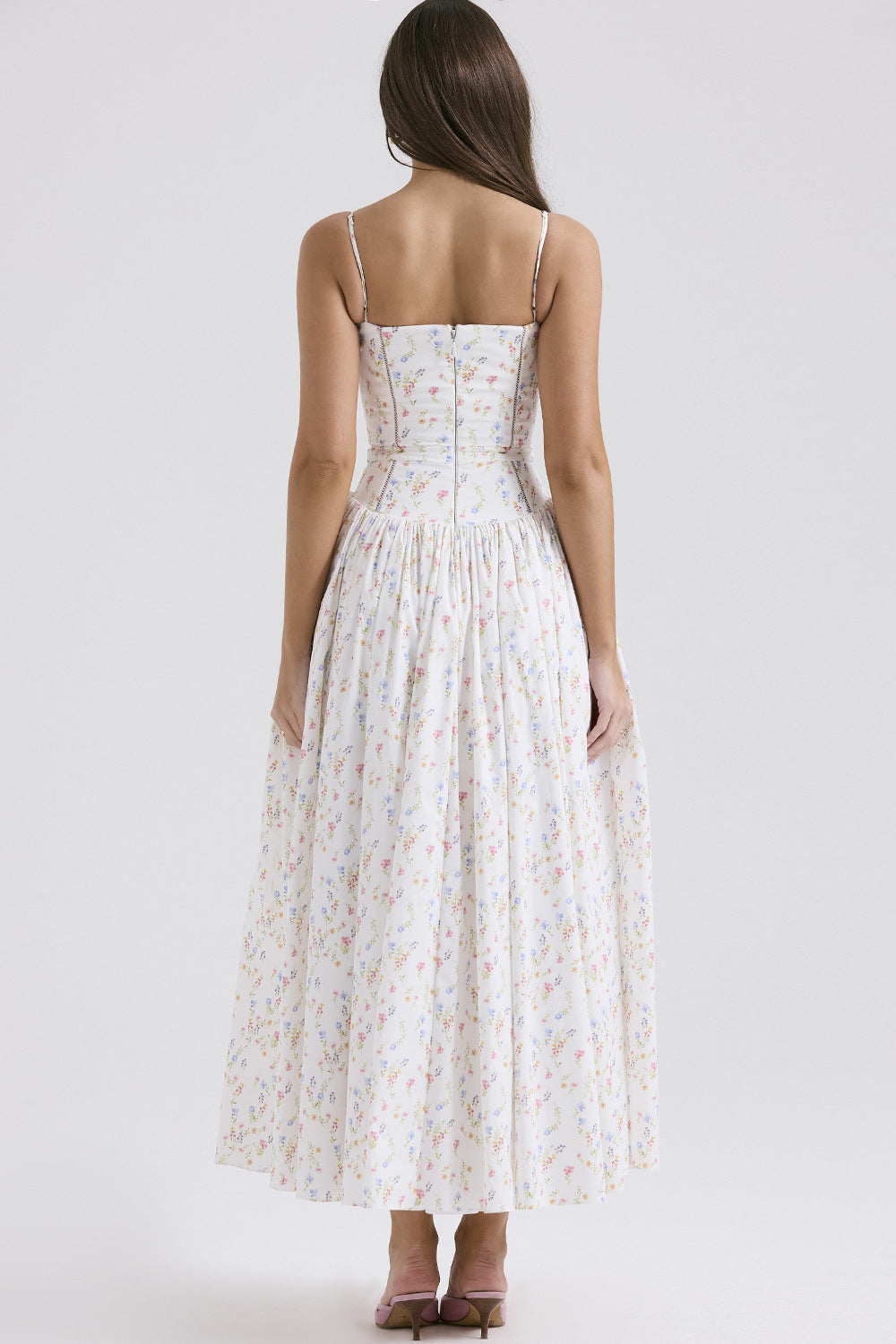 Fairy-Like Elegance, Fashionable and High-End French-Style Spaghetti Strap Dress, Gentle Style, Slimming Floral Spaghetti Strap Dress