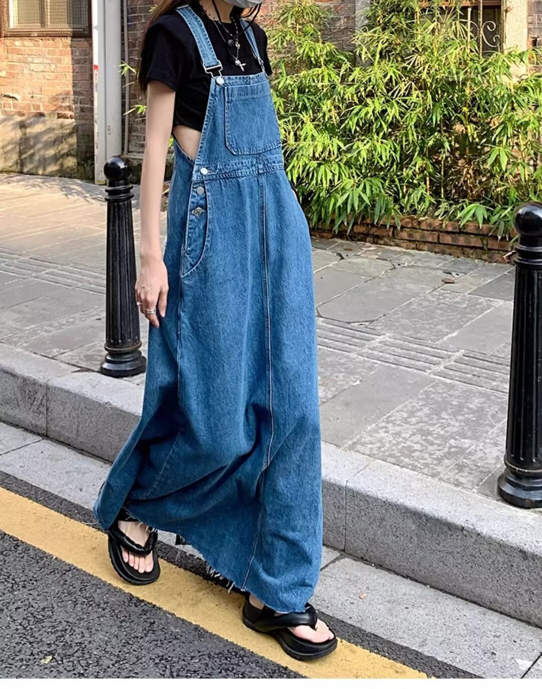 Age-Reducing and Slimming Denim Suspender Dress for Women, 2026 Autumn New Style, Loose Fit, Long Dress for Tall Women, Blue Dress