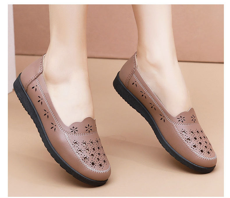Spring Mom Shoes Sandals Soft Sole Comfortable Flats Hole Hollow Flats Shoes Middle-Aged and Elderly Women's Shoes Elderly Grandma Leather Shoes