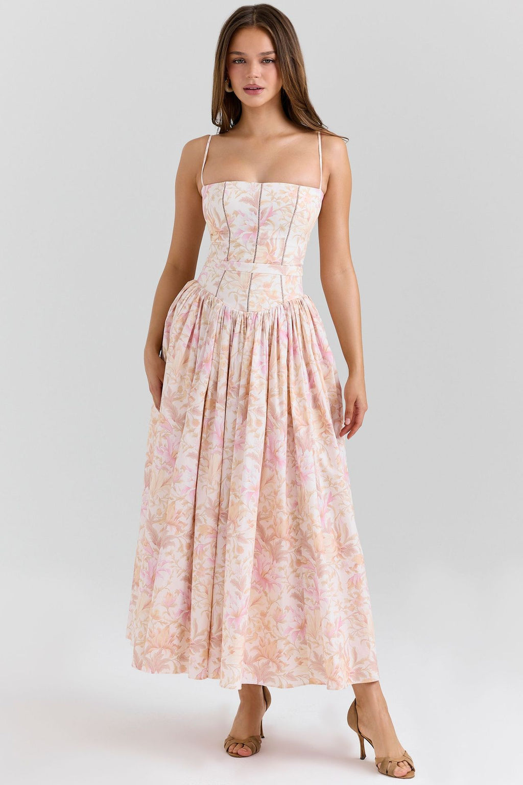 Fairy-Like Elegance, Fashionable and High-End French-Style Spaghetti Strap Dress, Gentle Style, Slimming Floral Spaghetti Strap Dress