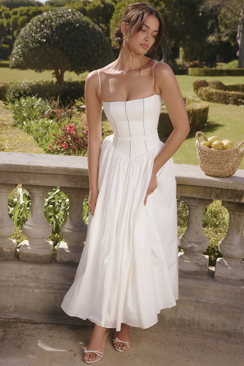 Fairy-Like Elegance, Fashionable and High-End French-Style Spaghetti Strap Dress, Gentle Style, Slimming Floral Spaghetti Strap Dress