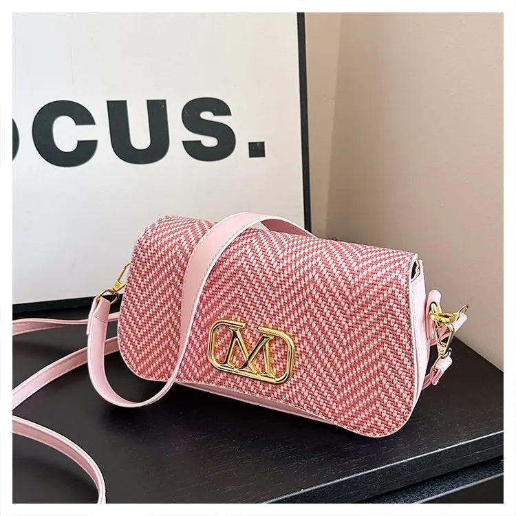 Famous Designer Crossbody Bag Trendy Letter Logo Also Serves As A Chic And Spacious Diaper Bag For Women