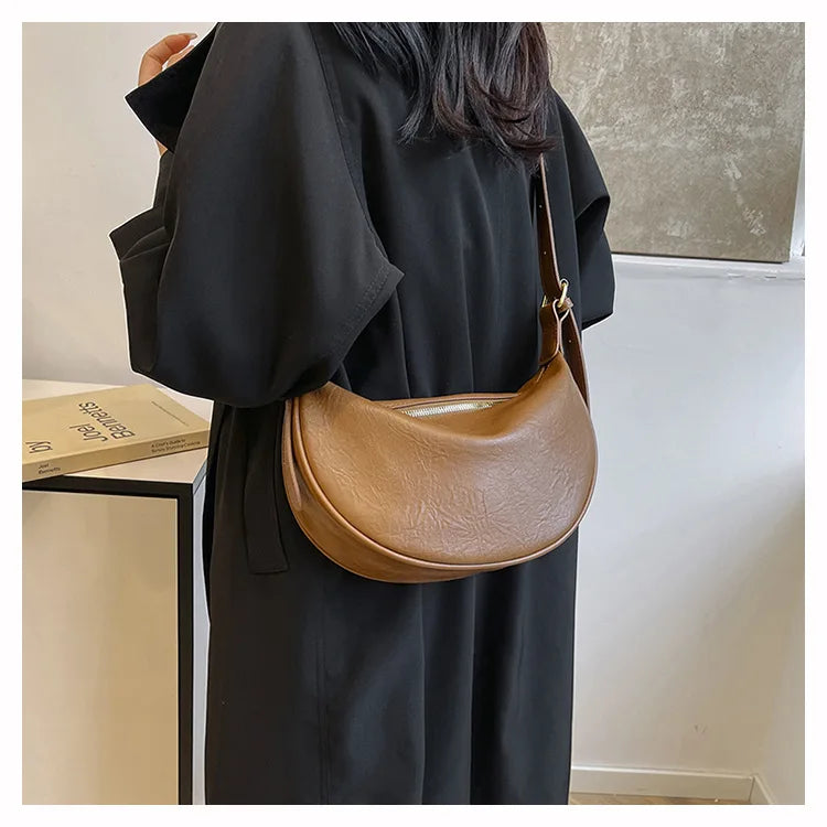 Women Vintage Soft Leather Dumpling Bag Fashion Adjustable Strap Crossbody Bag Large Capacity Crescent Shoulder Purse for Daily