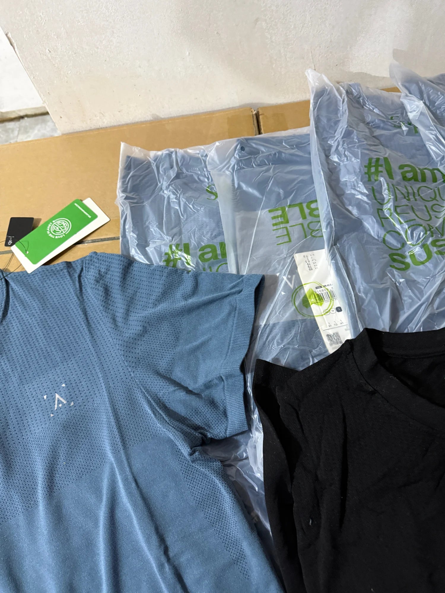 Outdoor Sports Men's T-Shirt Quick Dry Anti-Sweat Reflective Laser Perforated Short Sleeve Ultra Light Breathable Comfortable
