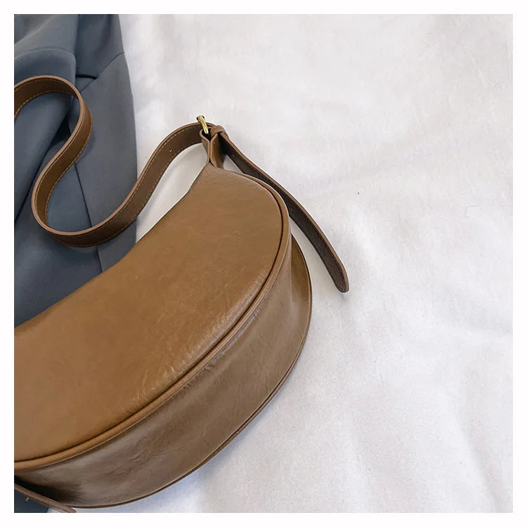 Women Vintage Soft Leather Dumpling Bag Fashion Adjustable Strap Crossbody Bag Large Capacity Crescent Shoulder Purse for Daily