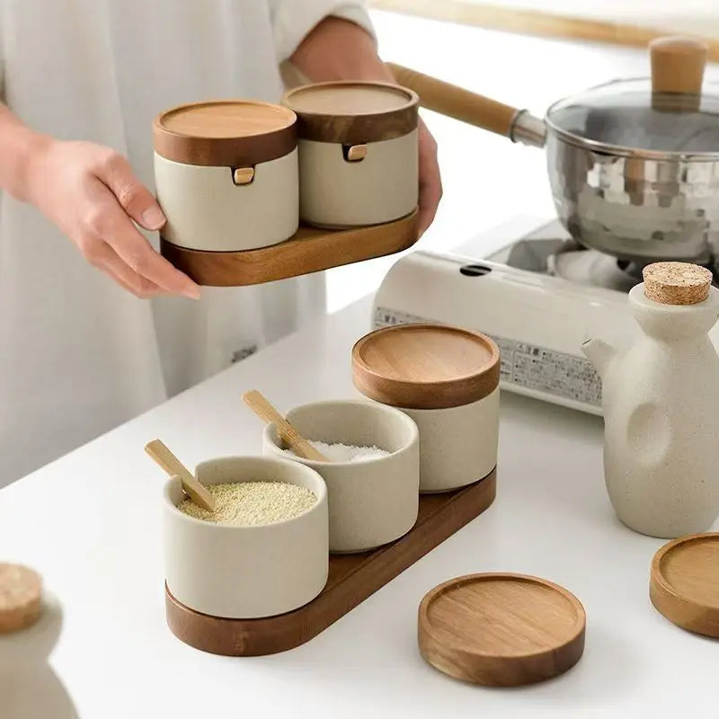 Vintage Ceramic Seasoning Jar Japanese Style Home Kitchen Salt Chili Sugar Jar Oil Pot Wooden Lid Spice Kitchen Utensils Modern