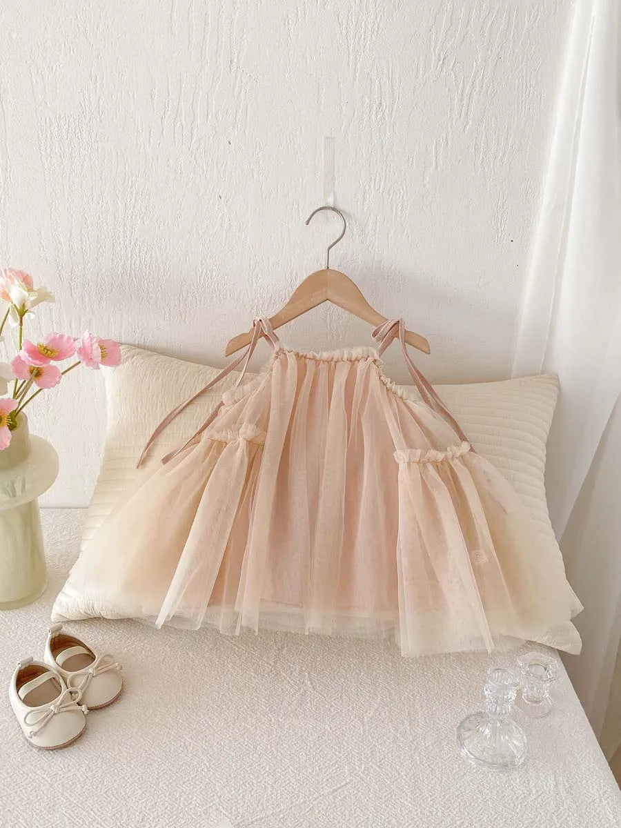 Girls ins strap dress, summer new Korean girls sweet princess dress mesh strap dress, suitable for going out