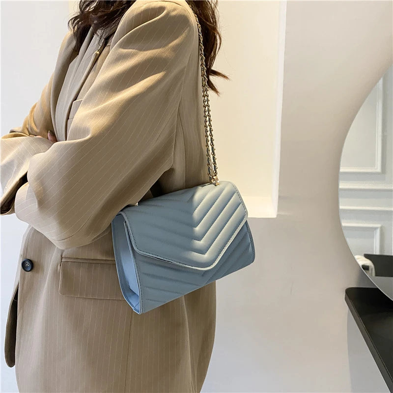 Fashionable Elegant Argyle Quilted Small Square Bag Woven Chain Magnetic Suction Buckle Diagonal Cross Bag Commuter Shoulder Bag