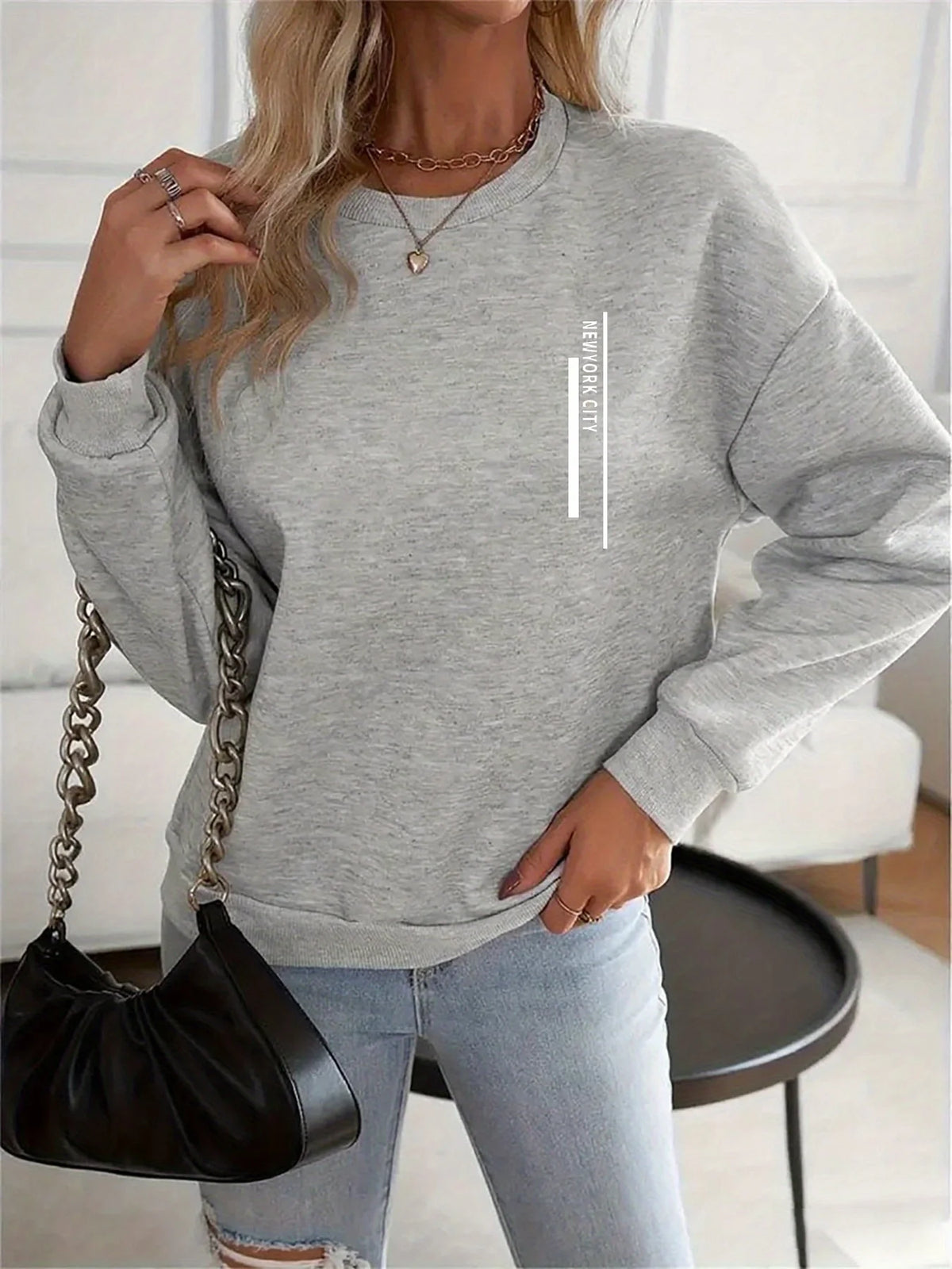 Women's Casual Heart Print Pullover Sweatshirt - Long Sleeve Knit