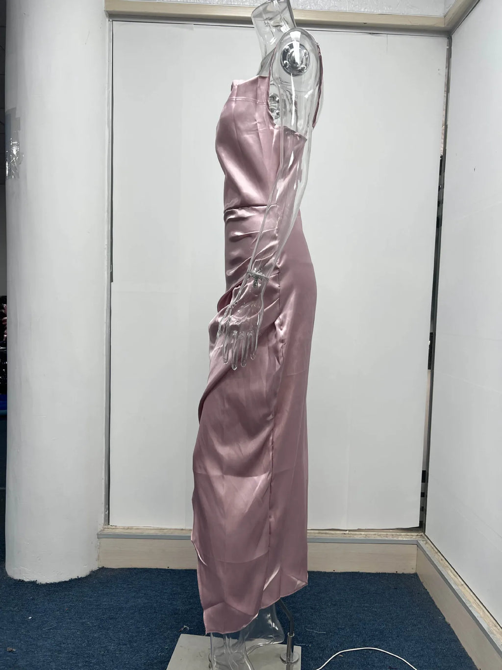 Women's Spring New Strap Women's Dress, European and American High End Sexy Spicy Girl, Low Cut Satin Split Back