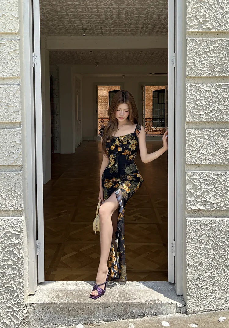 Summer 2026 Women's Long Sleeveless Dress Halter Neck Print Gauze Edge Split Fashionable Slim Fit Street Style High Waist