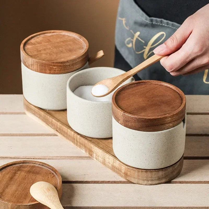 Retro Ceramic Seasoning Jar Pepper Storage Bottle Round Ceramic Seasoning Jar with Wooden Lid Salt Pepper Kitchen Tool