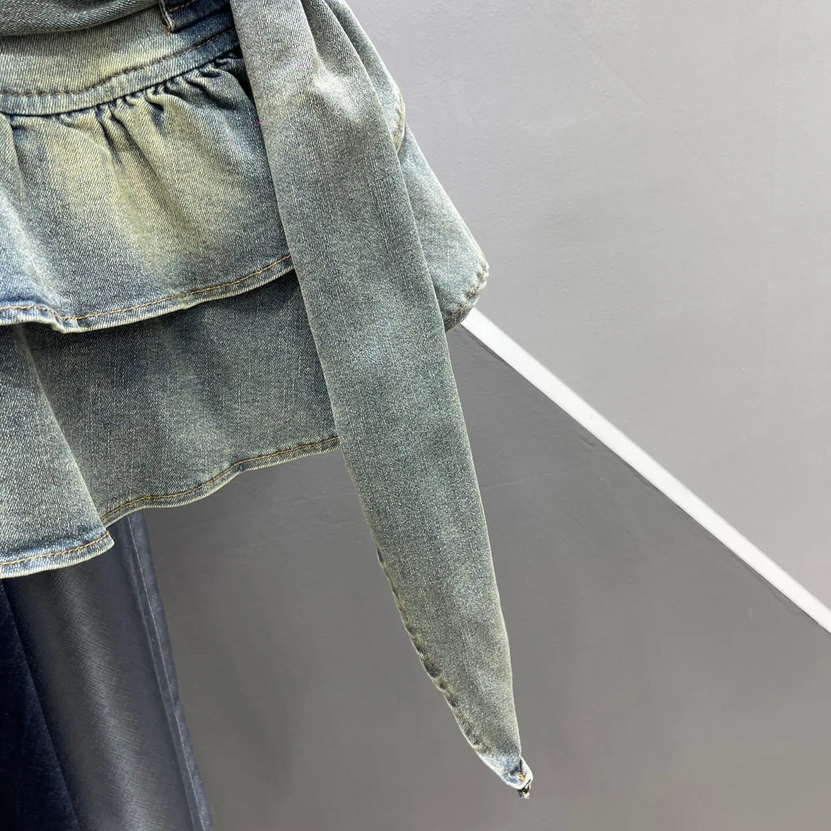 2026 Autumn New Spice Girl Retro Denim Cake Skirt, Women's High Waist Layered Ruffle Leaf Edge Mini Skirt, Blue Black Faldas