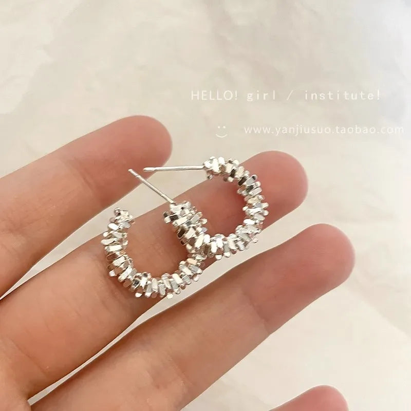 Irregular Silver Dust Earrings Women's Niche Design Luxury Feel Studs Fashionable Geometric Alloy Ear Jewelry