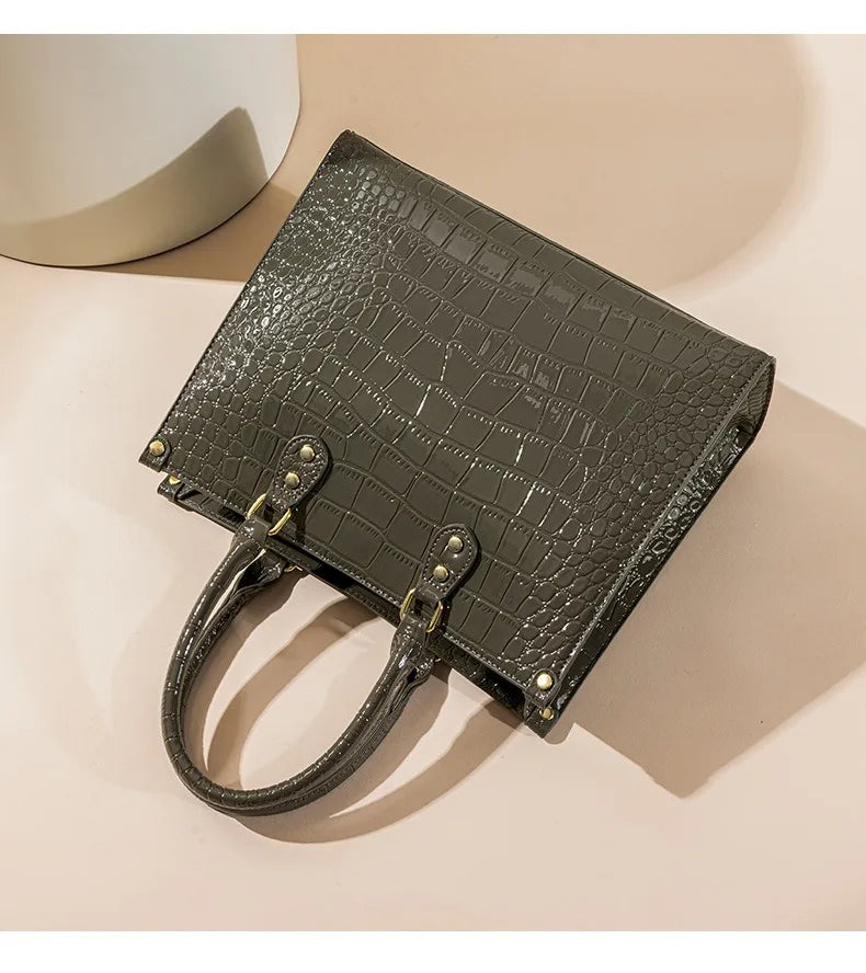 Shiny Crocodile Pattern Top-Handle Bag Women Glossy Patent Crossbody Shoulder Bag Elegant Tote Satchel with Key Pendant