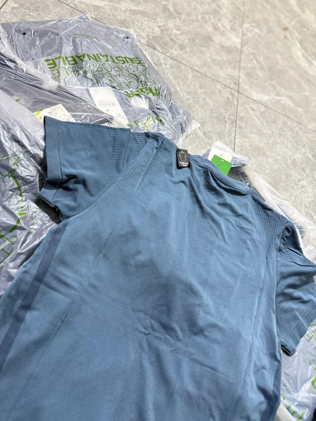 Outdoor Sports Men's T-Shirt Quick Dry Anti-Sweat Reflective Laser Perforated Short Sleeve Ultra Light Breathable Comfortable