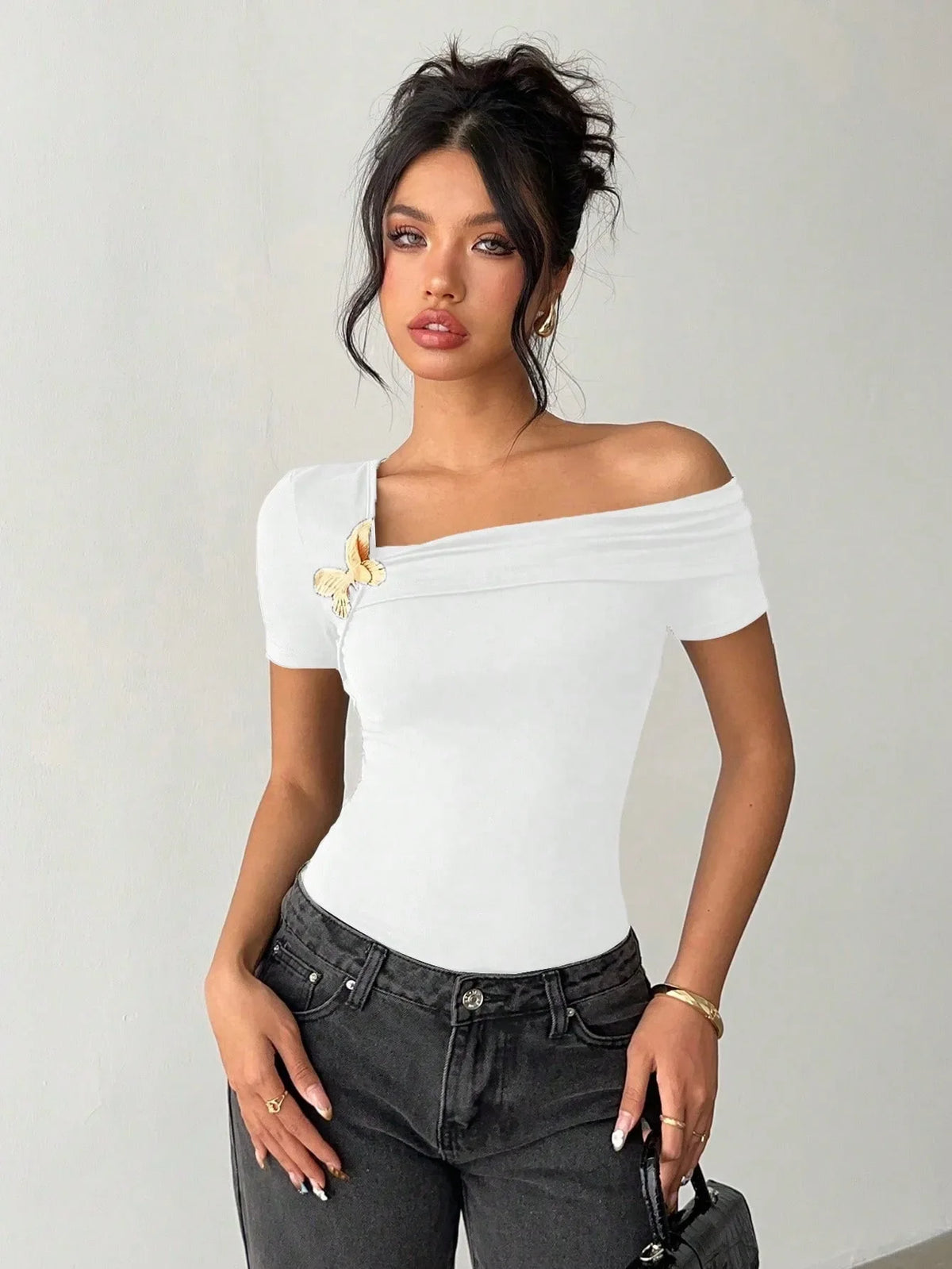 Women's Metal Butterfly Buckle Off-Shoulder T-Shirt Short Sleeve