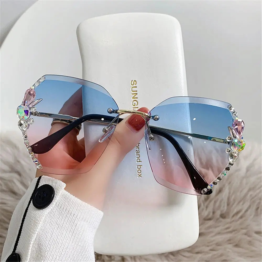 Vintage Female Eyewear UV400 Women Sun Glasses Gradient Rhinestone Sunglasses Rimless Sunglasses