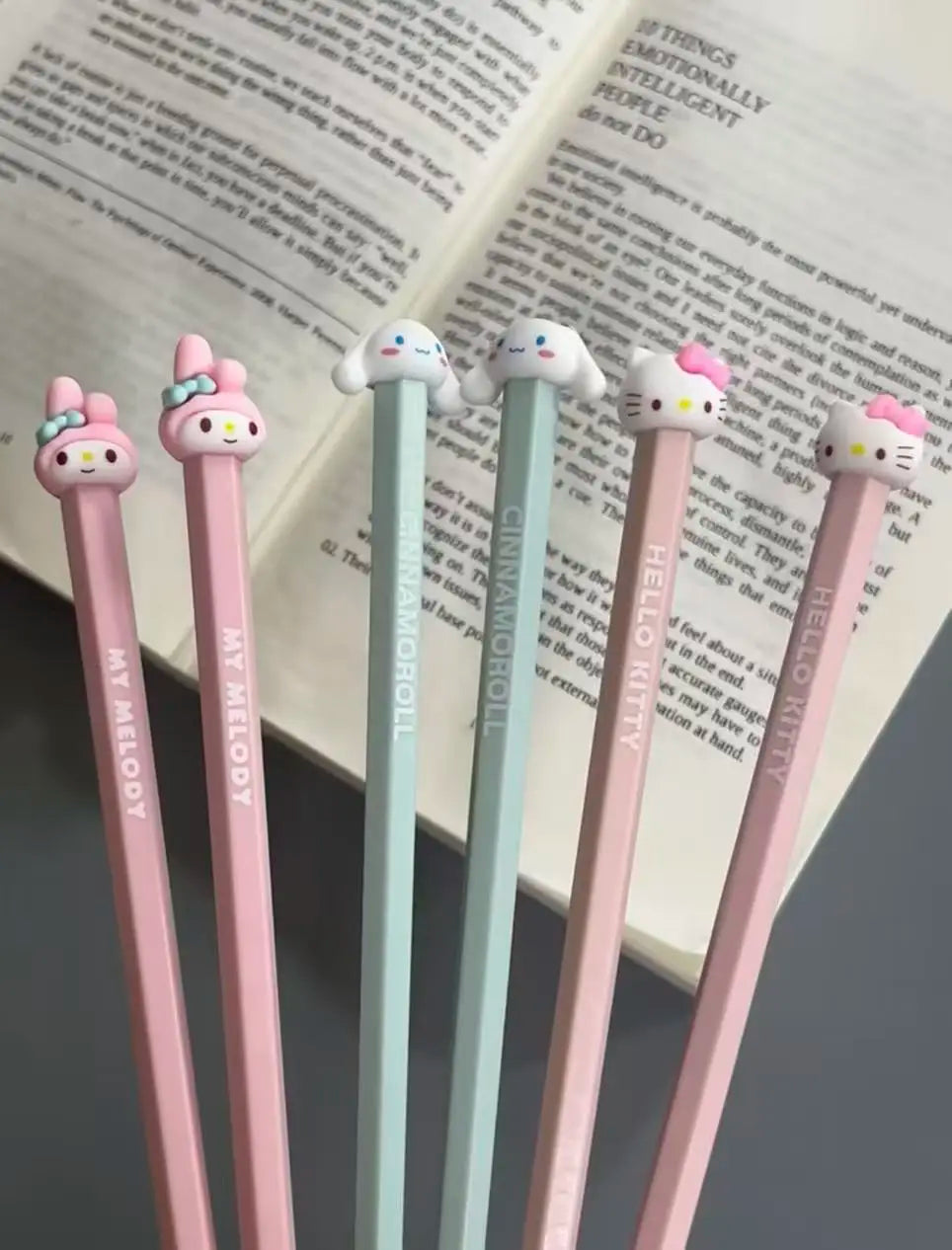 Palillos bonitos de dibujos animados con diseño de animales Kawaii, cubiertos japoneses reutilizables, accesorios de cocina y comedor, regalo para adolescentes al por mayor