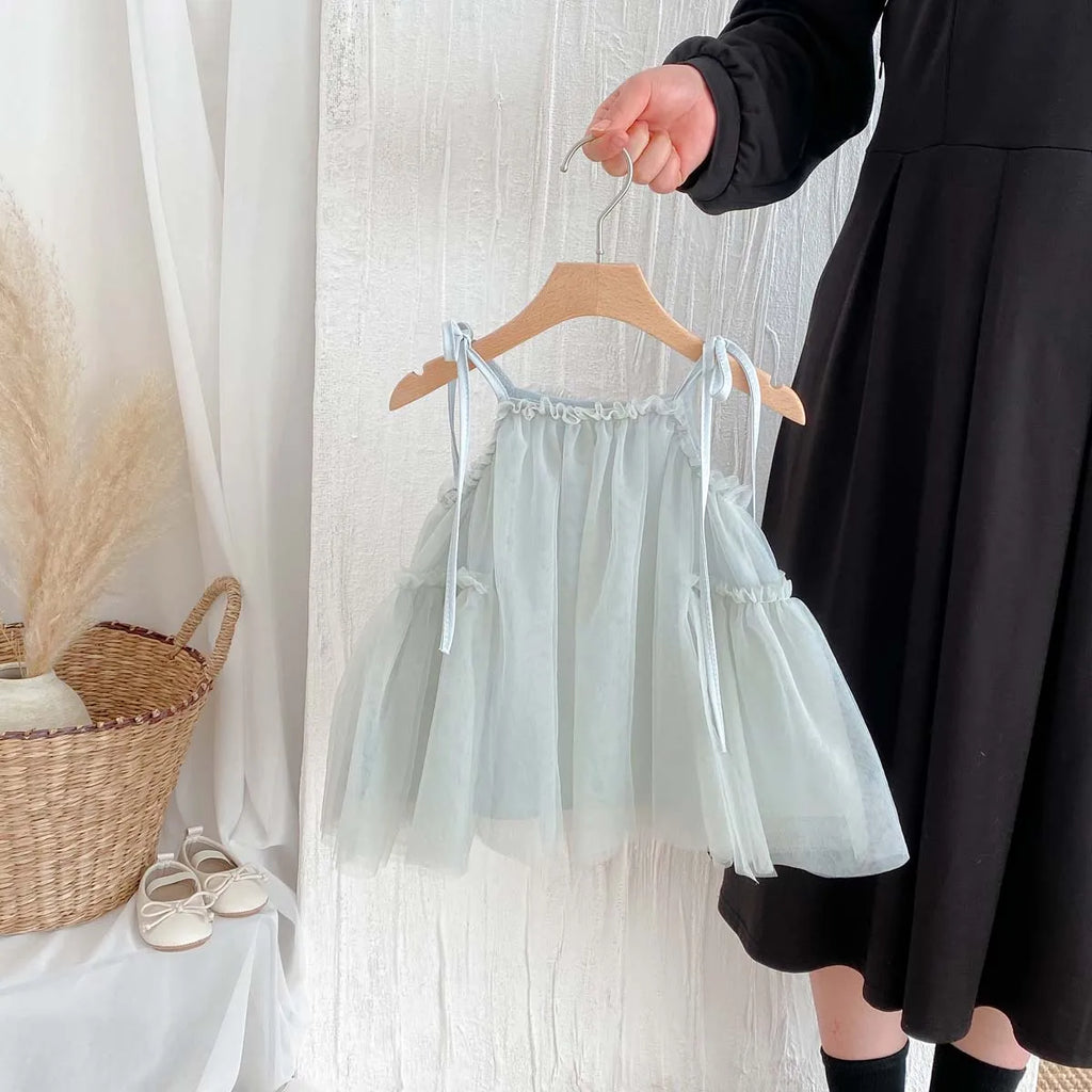Girls ins strap dress, summer new Korean girls sweet princess dress mesh strap dress, suitable for going out