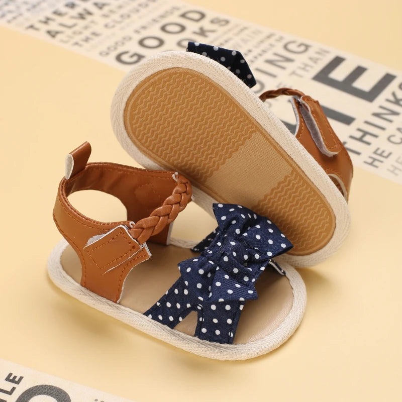 2025 Infant Baby Girls Summer Sandals with Flower Bowknot Soft Sole Wedding Dress Flats Newborn First Walkers Crib Dress Shoes