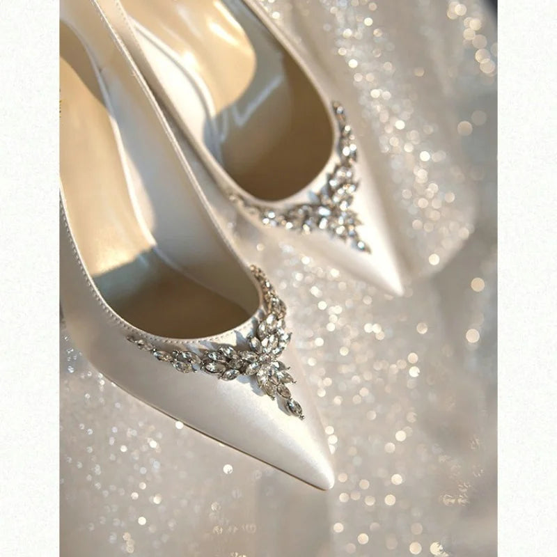 New White Women'S Bridal Wedding Shoes Silk Satin Rhinestone Crystal Shallow Pumps Stiletto High Heels