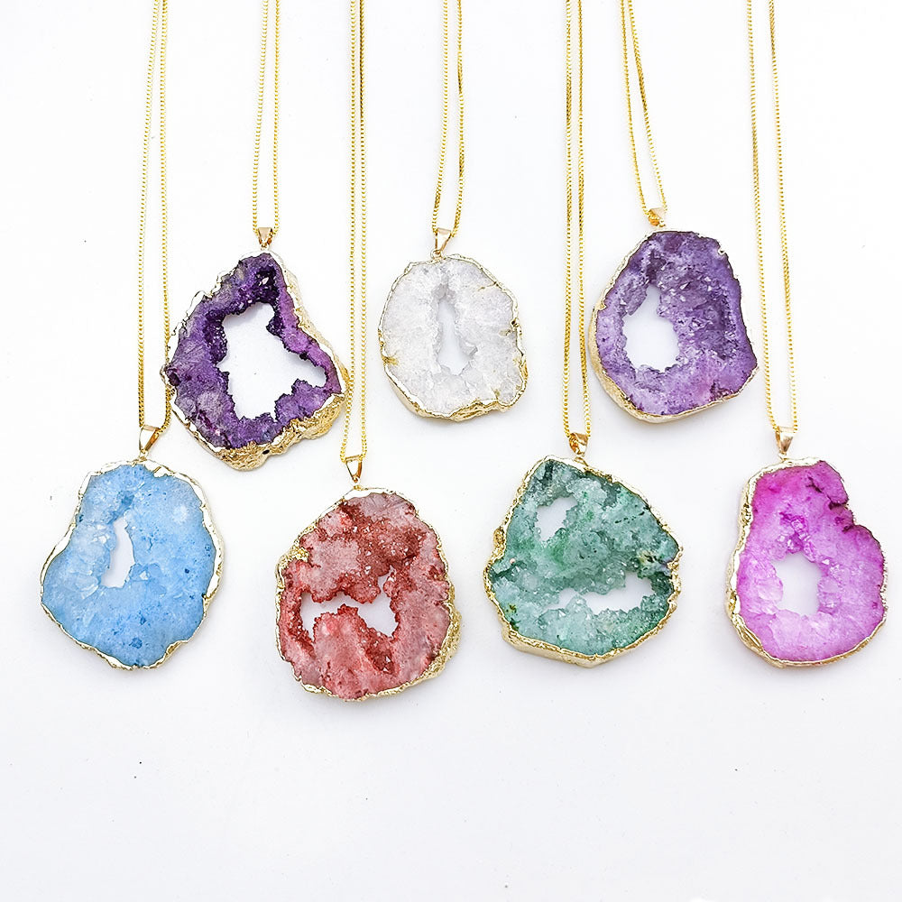 Natural Agate Slice Druzy Necklace Irregular Quartz Geode Pendant Necklace with Gold Plated Edge Crystal Stone Jewelry for Women