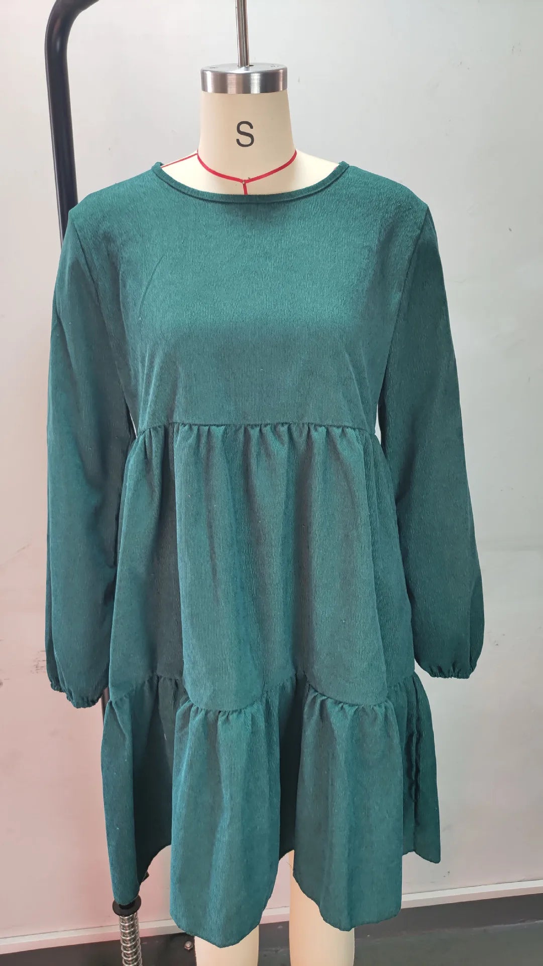 Women's Long Sleeve Tiered Ruffle Mini Dress, Casual Round Neck Solid Color Swing A-Line Dress for Autumn Winter Daily Wear
